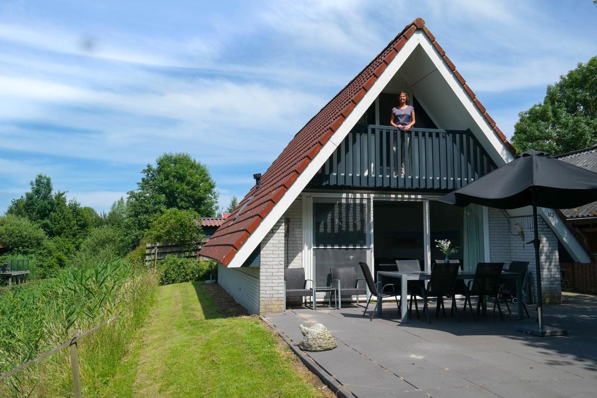Sonnenhaus 6 Pers House With Sunny Terrace At A Typical Dutch Canal & By Lauwersmeer Lake. أنيوم المظهر الخارجي الصورة